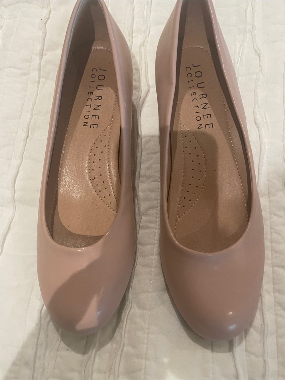 Journee Collection Nude/Pink Rounded Toe Pumps